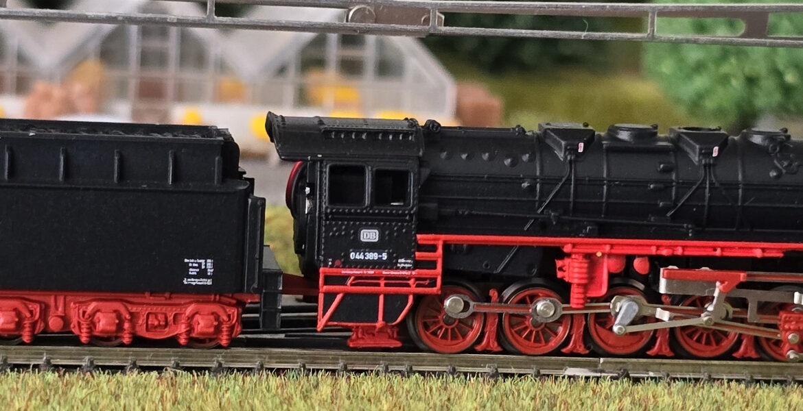 Dampflokomotive 044 389-5