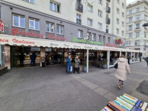 Blick auf STRASSE DES 1. MAI - Richtung Schweizerhaus