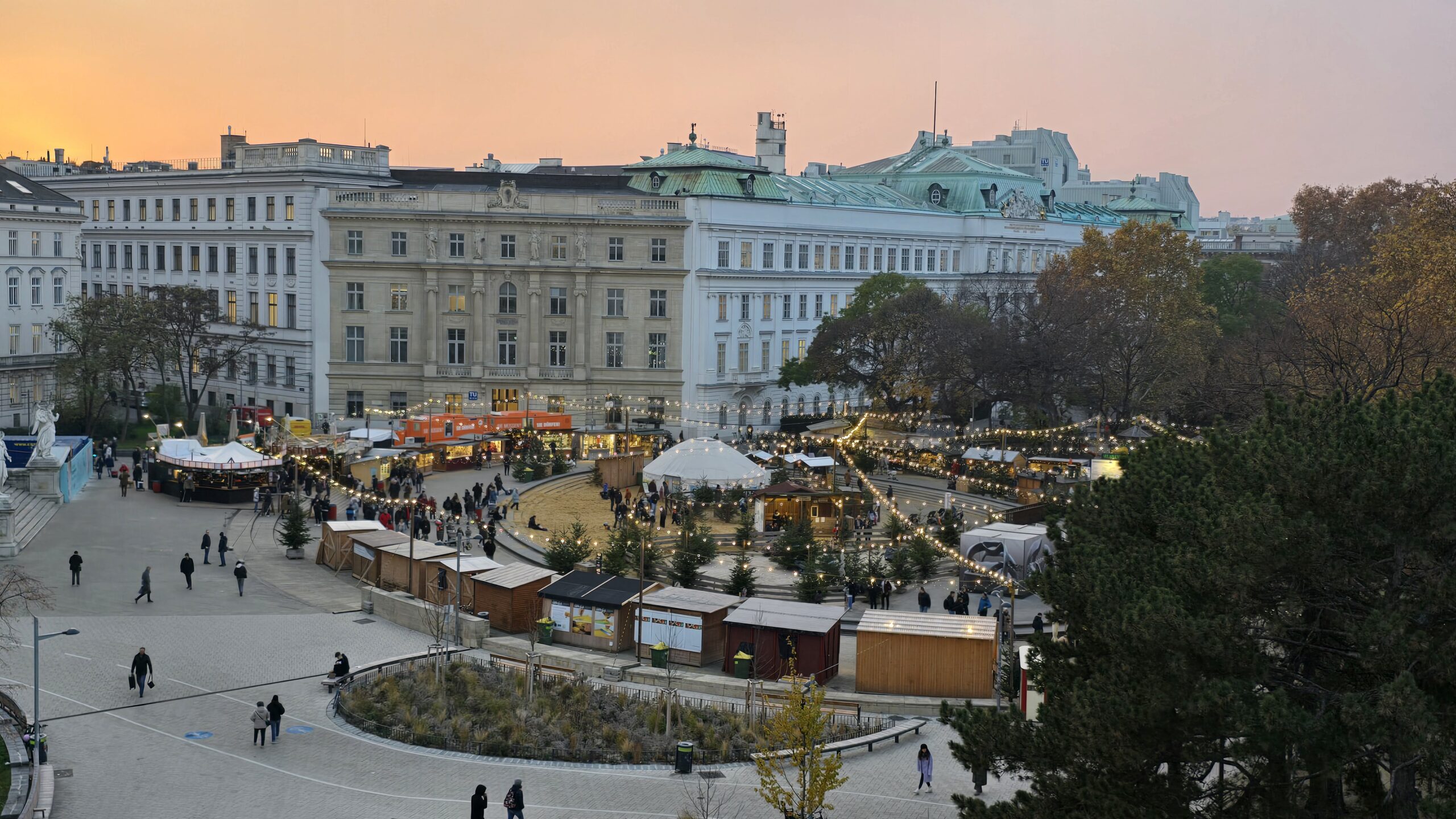 Art Advent, Karlsplatz - Wien Museum