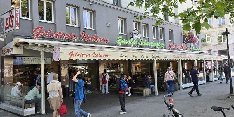 Einser Runde mit Anni - Eissalon Schwedenplatz